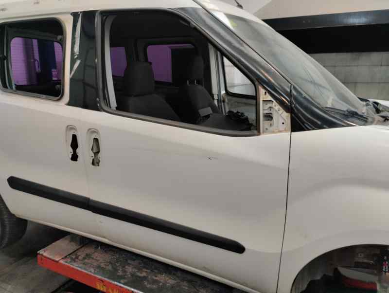 PUERTA DELANTERA DERECHA FIAT DOBLO 2011 1.3 MT 90CV | 66KW