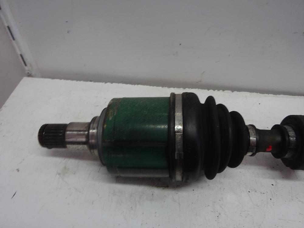 TRANSMISION DELANTERA IZQUIERDA MITSUBISHI GRANDIS 2.0 DI-D MT 134CV