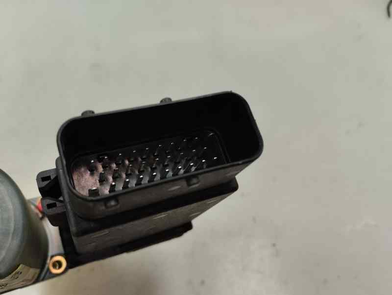 MOTOR ELEVALUNAS DELANTERO DERECHO VOLKSWAGEN GOLF 1.9 TDI 4MOTION MT 100CV