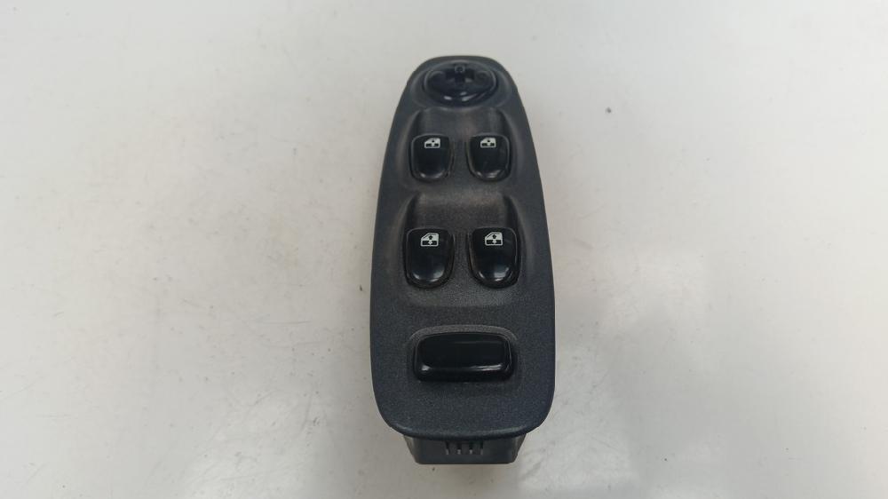 MANDO ELEVALUNAS DELANTERO IZQUIERDO HYUNDAI ACCENT 1.5D MT 82CV | 60KW