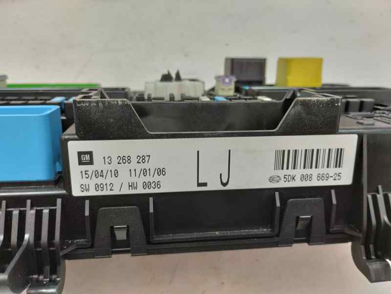 CAJA RELES FUSIBLES OPEL ZAFIRA 1.7 CDTI MT 110CV