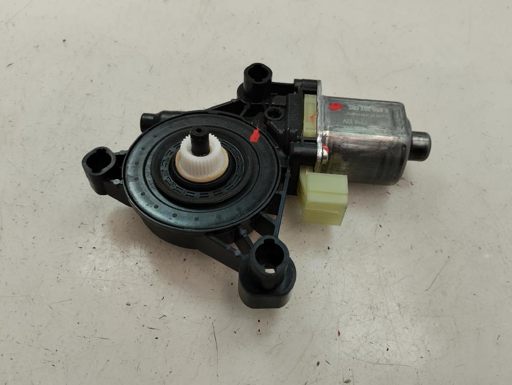 MOTOR ELEVALUNAS TRASERO IZQUIERDO AUDI A3 1.5 MT 150CV | 110KW