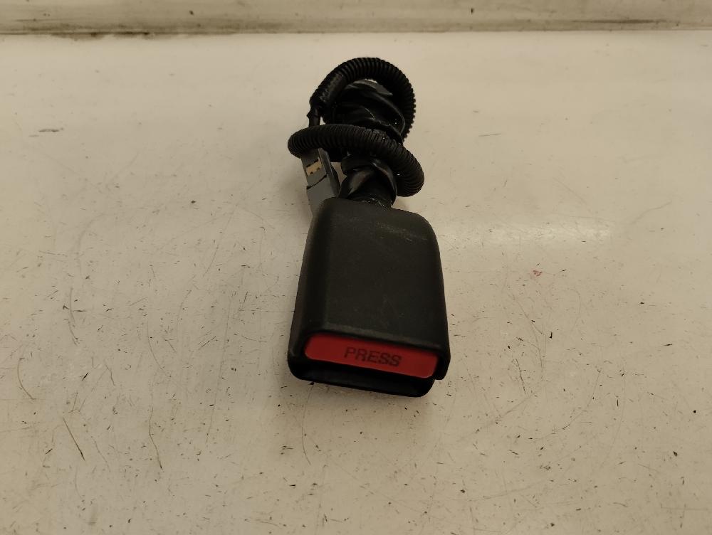 ANCLAJE CINTURON DELANTERO IZQUIERDO TOYOTA VERSO 2010 2.0 D-4D MT 128CV