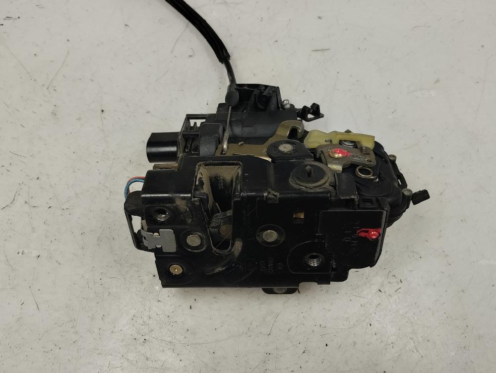 CERRADURA PUERTA TRASERA DERECHA VOLKSWAGEN GOLF 1.9 TDI MT 110CV