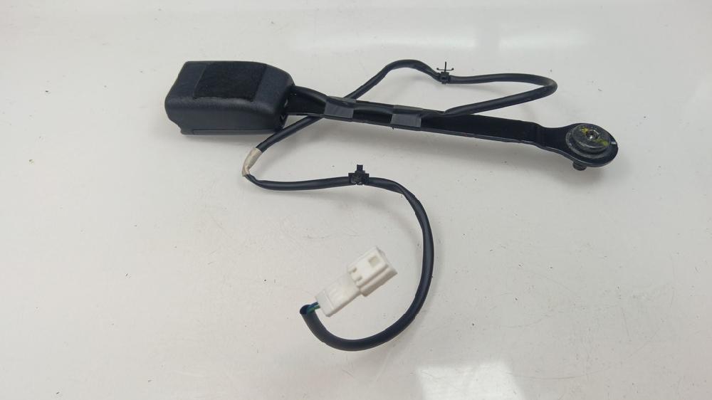 ANCLAJE CINTURON DELANTERO DERECHO NISSAN QASHQAI 1.3 MT 140CV