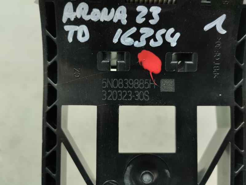 SOPORTE MANETA EXTERIOR PUERTA TRASERA DERECHA SEAT ARONA 1.0 AMT 110CV | 81KW