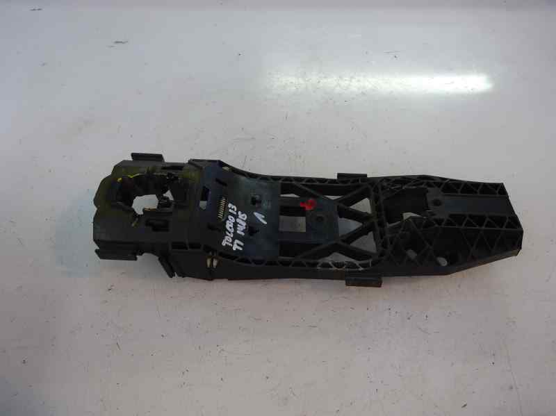SOPORTE MANETA EXTERIOR PUERTA TRASERA IZQUIERDA SEAT TOLEDO 1.6 TDI MT 105CV