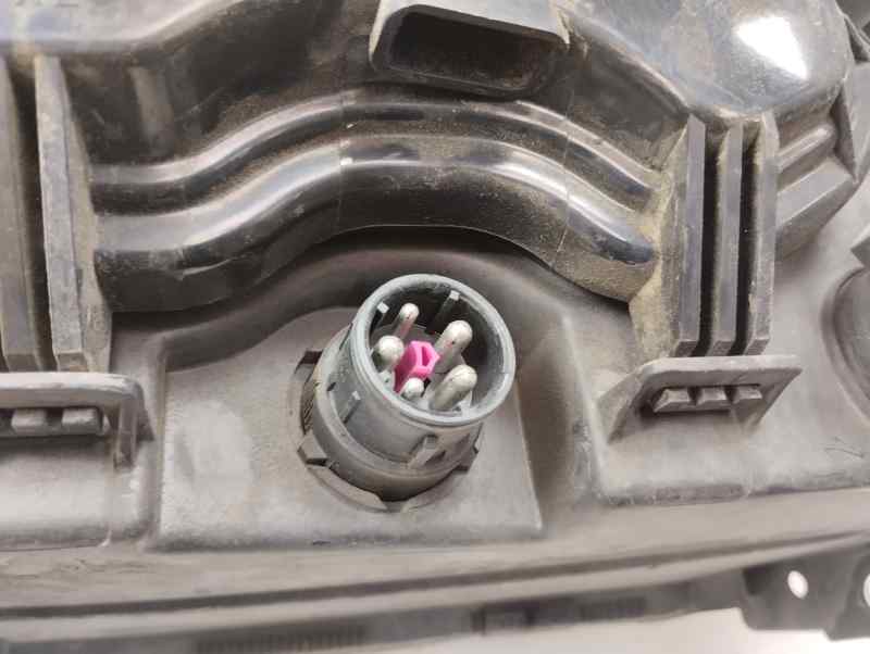 FARO DERECHO AUDI A3 1.9 TDI MT 110CV