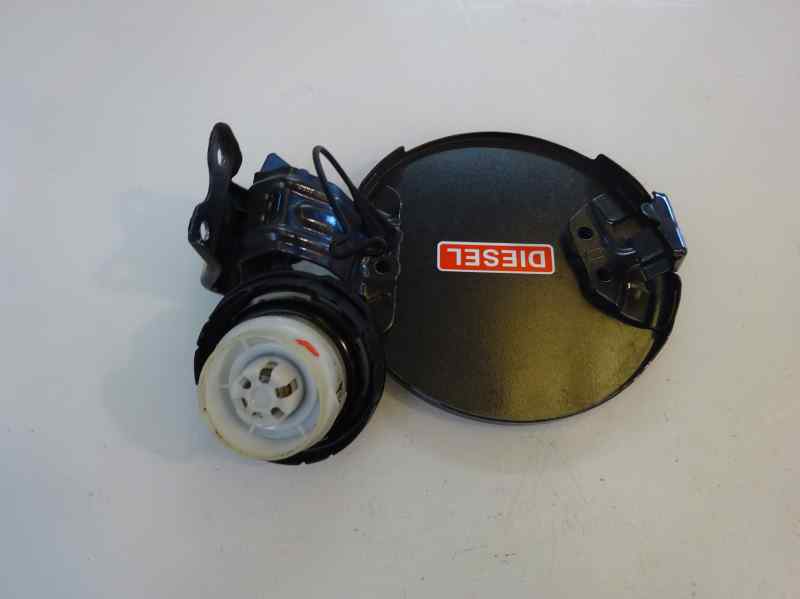 TAPA EXTERIOR COMBUSTIBLE TOYOTA YARIS 1.4 MT 90CV | 66KW