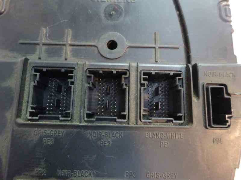 CAJA RELES FUSIBLES RENAULT MEGANE 2006 1.6 AT 110CV | 81KW