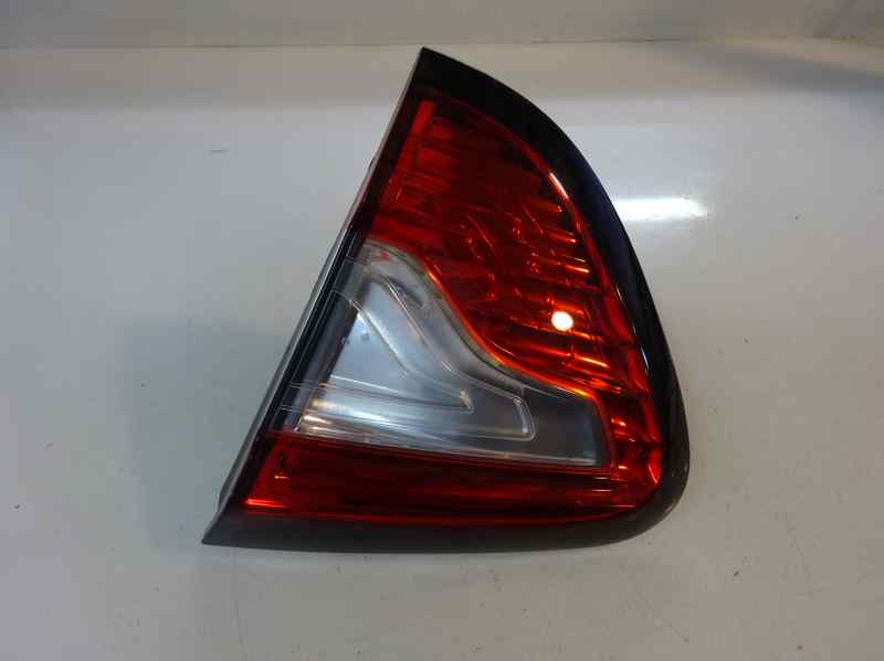 PILOTO TRASERO DERECHO INTERIOR RENAULT CAPTUR 1.5 DCI MT 90CV | 66KW
