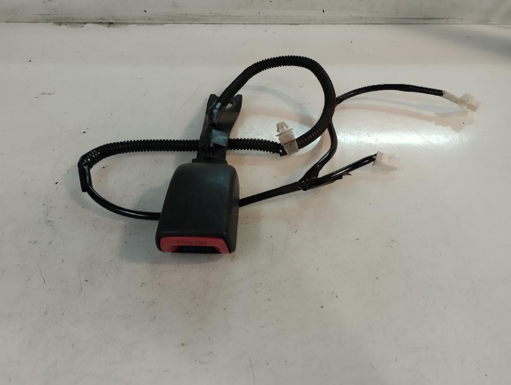 ANCLAJE CINTURON DELANTERO DERECHO TOYOTA COROLLA VERSO 2.2 TD MT 136CV