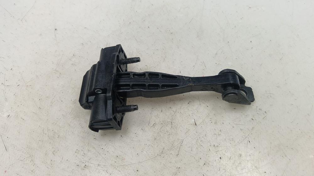 RETEN PUERTA TRASERA IZQUIERDA DACIA DUSTER 1.5 MT 115CV | 85KW
