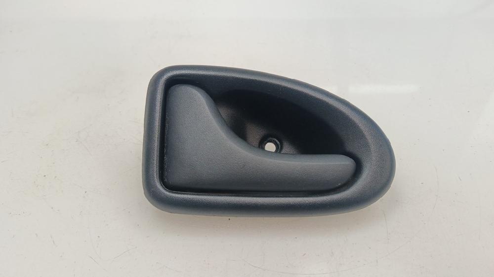 MANETA INTERIOR TRASERA IZQUIERDA RENAULT CLIO 1.1 MT 60CV