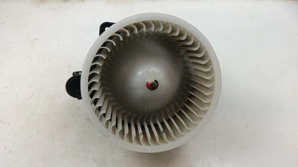 MOTOR CALEFACCION KIA CEED 1.6 CRDI DCT 136CV