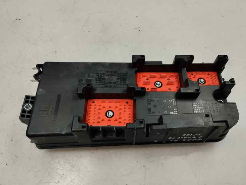 CAJA RELES FUSIBLES SAAB 93 1.9 TD MT 120CV