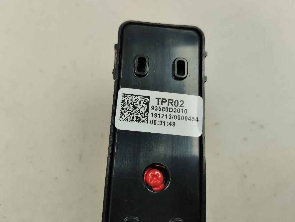 MANDO ELEVALUNAS TRASERO IZQUIERDO HYUNDAI TUCSON 1.6 MT 132CV