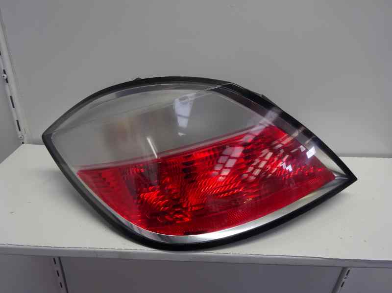 PILOTO TRASERO IZQUIERDO OPEL ASTRA 2005 1.7 CDTI 6MT 100CV | 73KW