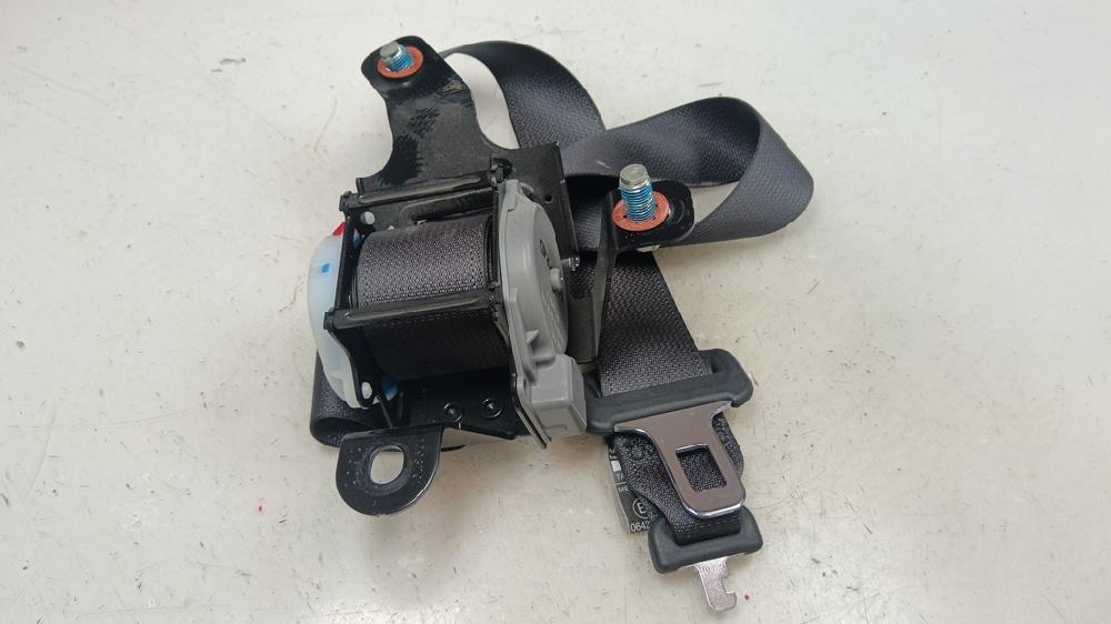 CINTURON SEGURIDAD TRASERO CENTRAL KIA CARENS 1.6 MT 135CV | 99KW