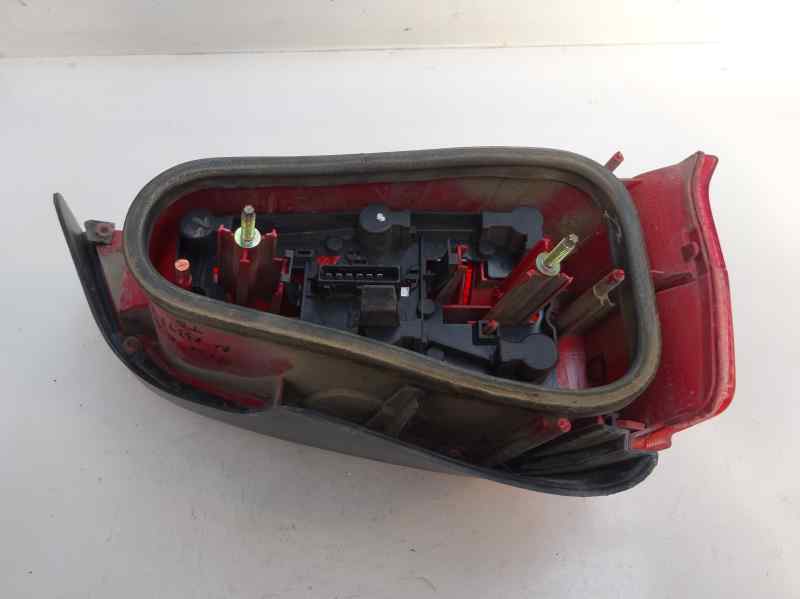 PILOTO TRASERO DERECHO PEUGEOT 106 1.5 D MT 57CV