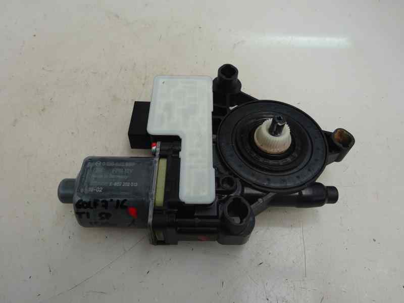 MOTOR ELEVALUNAS TRASERO IZQUIERDO VOLKSWAGEN GOLF 1.4 TSI MT 125CV | 92KW