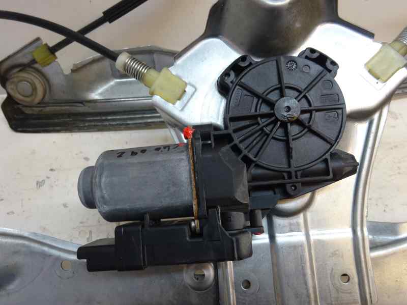 ELEVALUNAS DELANTERO IZQUIERDO RENAULT CLIO 1.5 DCI MT 86CV