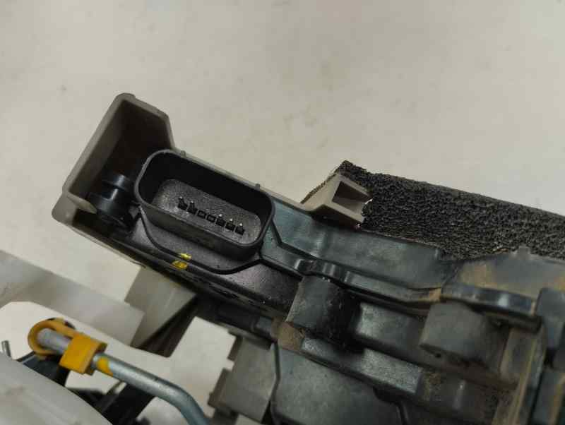 CERRADURA PUERTA TRASERA DERECHA KIA CEED 1.6 CRDI MT 136CV
