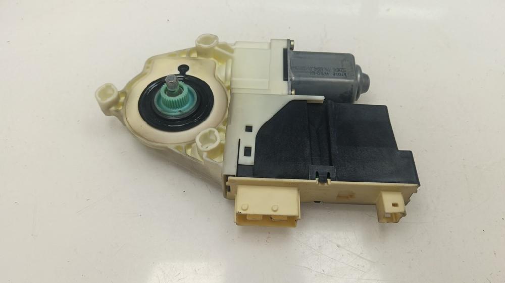 MOTOR ELEVALUNAS DELANTERO IZQUIERDO CITROEN C4 1.6 HDI MT 110CV
