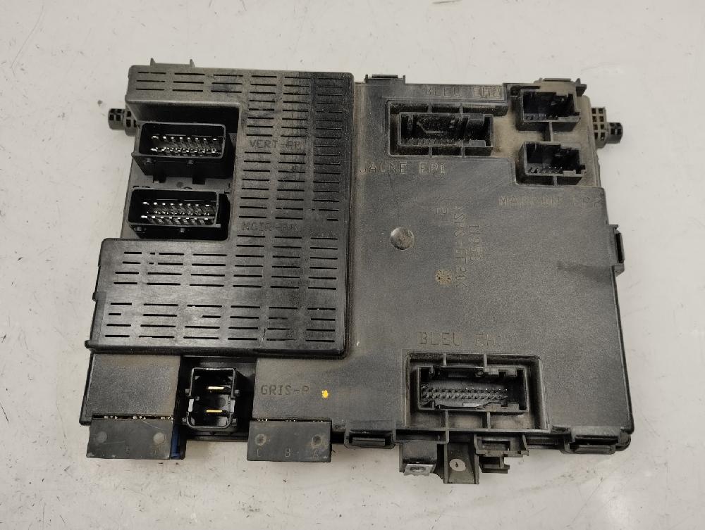 CAJA RELES FUSIBLES CITROEN XSARA 1.9 D MT 71CV