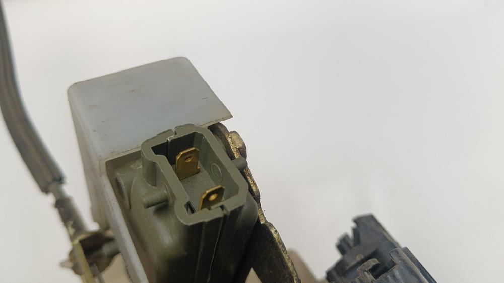CERRADURA PUERTA DELANTERA IZQUIERDA RENAULT CLIO 1.1 MT 60CV