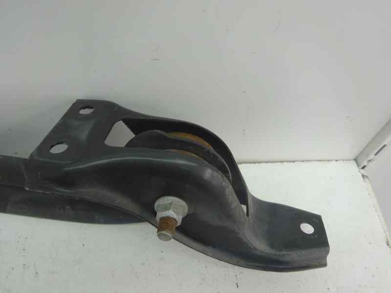 BRAZO SUSPENSION SUPERIOR TRASERO DERECHO CHEVROLET CAPTIVA 2.2 D MT 5 PLAZAS 163CV