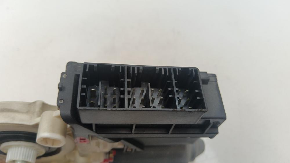 MOTOR ELEVALUNAS DELANTERO DERECHO SEAT IBIZA 1.9 TDI MT 100CV