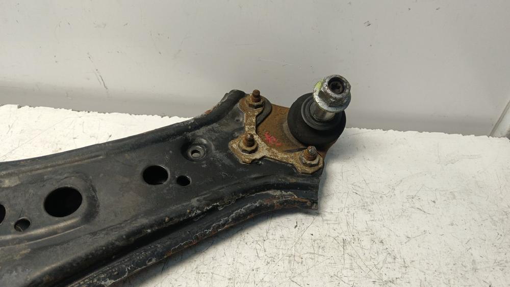BRAZO SUSPENSION INFERIOR DELANTERO IZQUIERDO VOLKSWAGEN POLO 1.4 TD MT 70CV | 51KW
