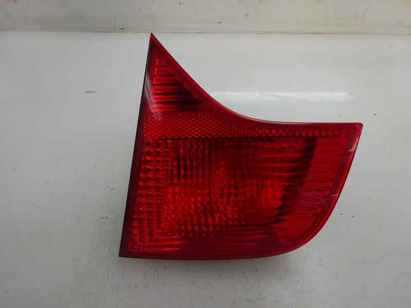 PILOTO TRASERO DERECHO INTERIOR AUDI A4 2.0 TDI MT 140CV | 103KW