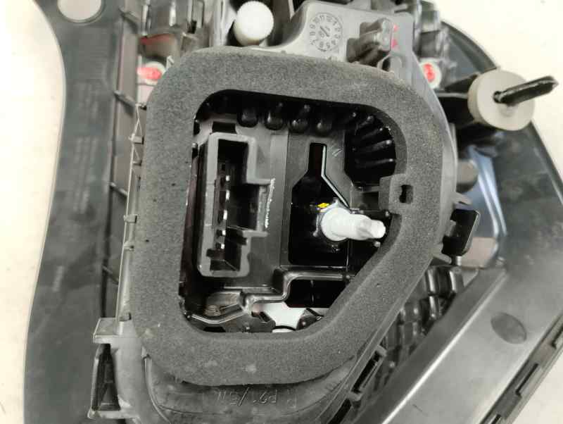 PILOTO TRASERO DERECHO RENAULT TWINGO 0.9 AMT 90CV | 66KW