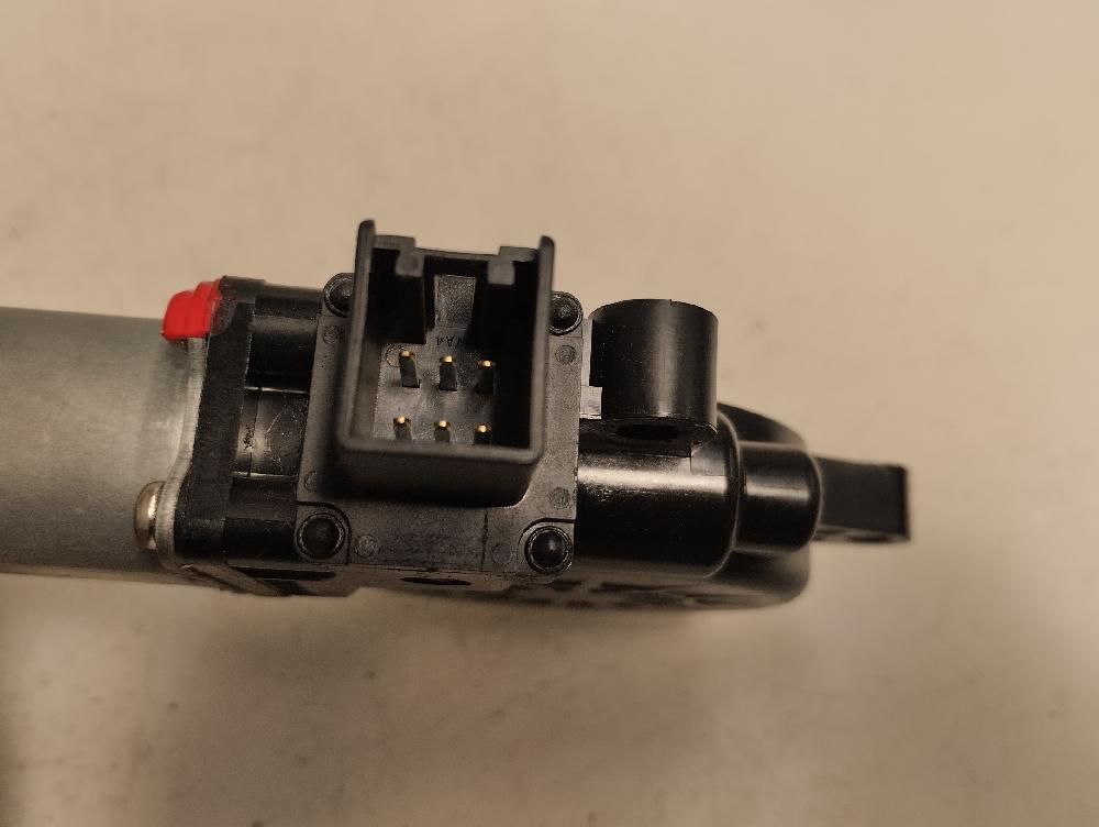 MOTOR ELEVALUNAS TRASERO IZQUIERDO MAZDA 3 2.2 CITD MT 150CV