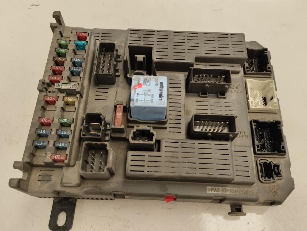 CAJA RELES FUSIBLES CITROEN C5 2.0 HDI MT 109CV