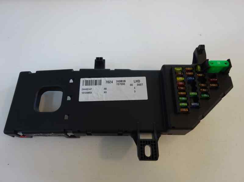 CAJA RELES FUSIBLES OPEL VECTRA 2.2 DTI MT 125CV | 92KW
