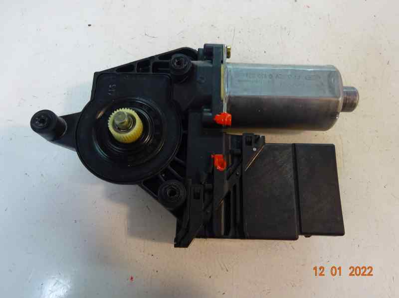 MOTOR ELEVALUNAS TRASERO IZQUIERDO VOLKSWAGEN PASSAT 1.9 TDI MT 115CV