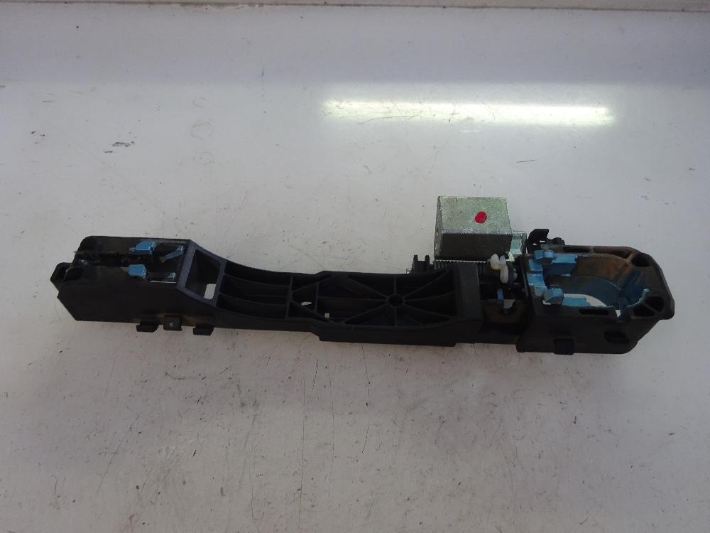 SOPORTE MANETA EXTERIOR DELANTERA DERECHA FORD KA 1.3 TDCI MT 75CV | 55KW