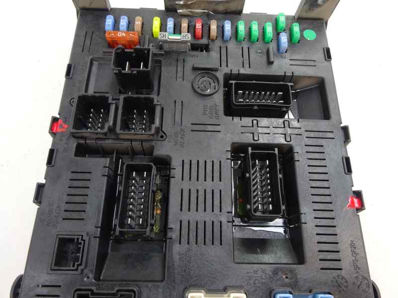CAJA RELES FUSIBLES CITROEN C4 1.6 MT 109CV | 80KW