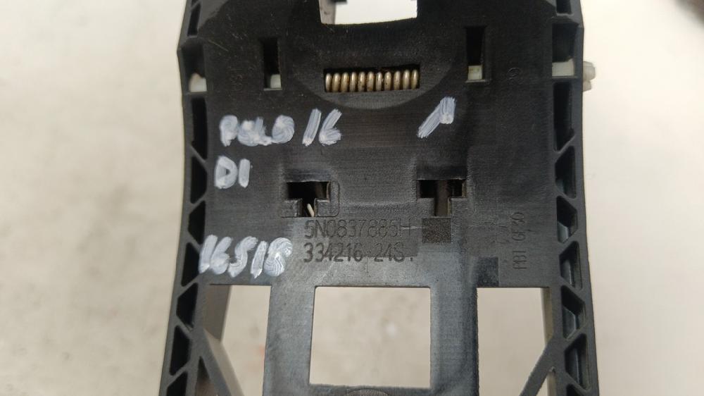 CERRADURA PUERTA DELANTERA IZQUIERDA VOLKSWAGEN POLO 1.4 MT 75CV | 55KW