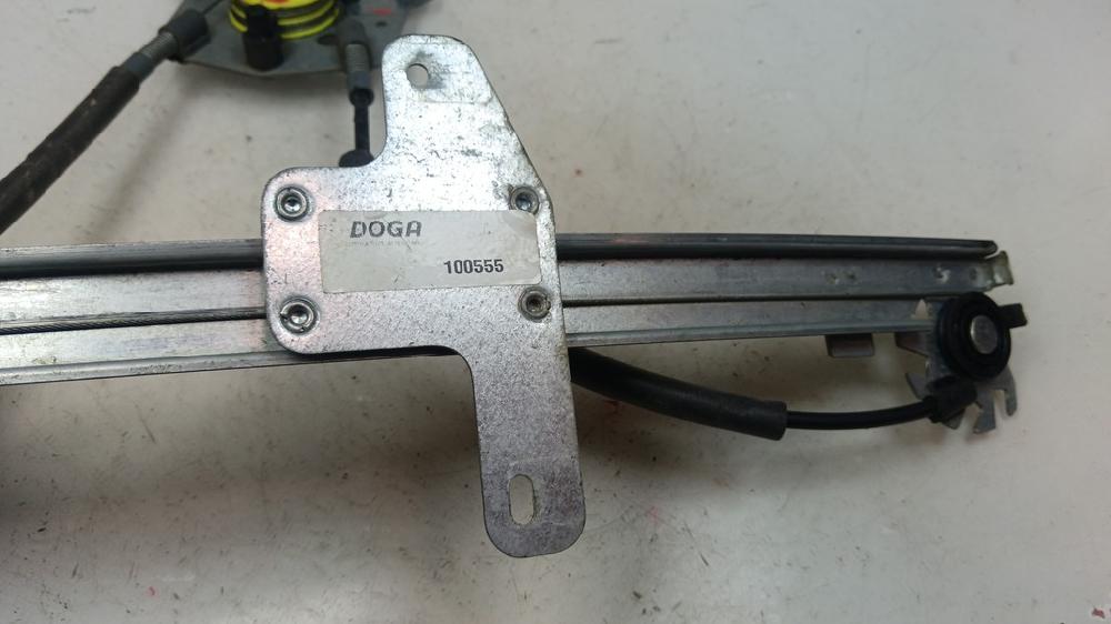 ELEVALUNAS DELANTERO IZQUIERDO PEUGEOT 407 2.0 HDI MT 136CV