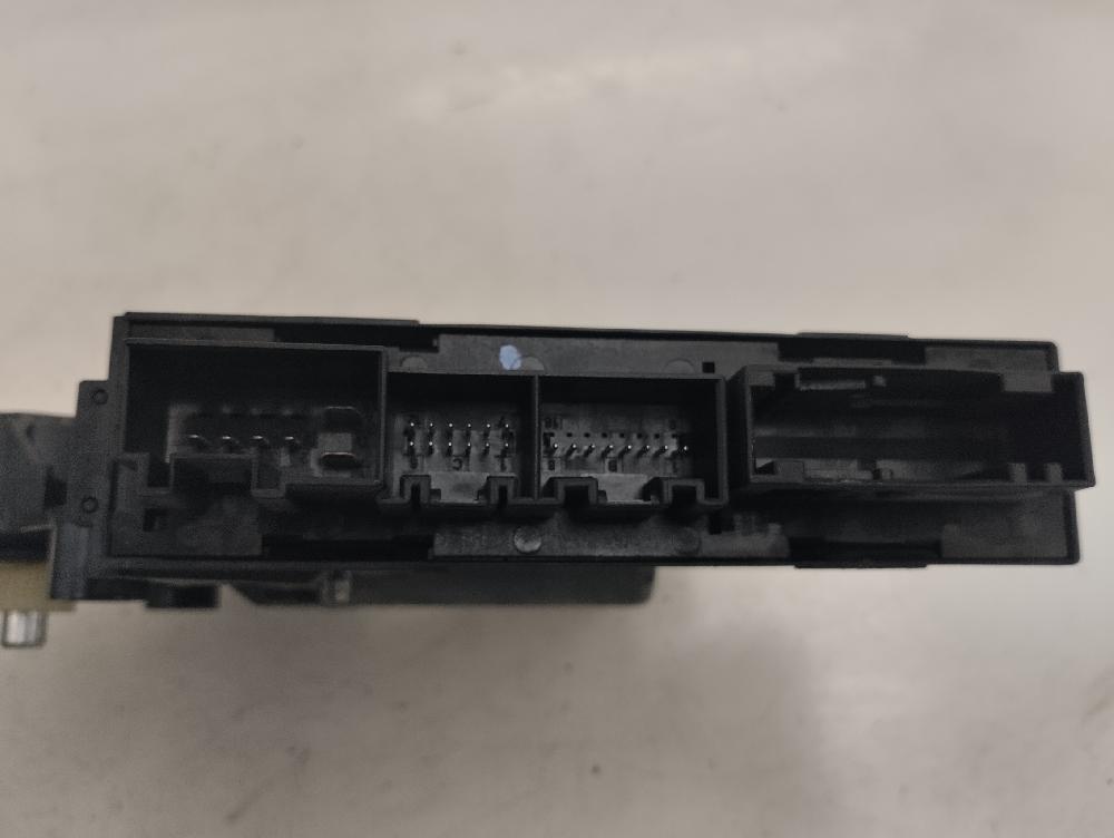 MOTOR ELEVALUNAS TRASERO DERECHO AUDI A4 2005 2.0 TDI MT QUATTRO 140CV