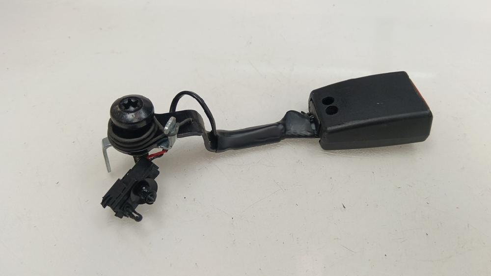 ANCLAJE CINTURON TRASERO CENTRAL FORD KUGA 1.5 MT 120CV