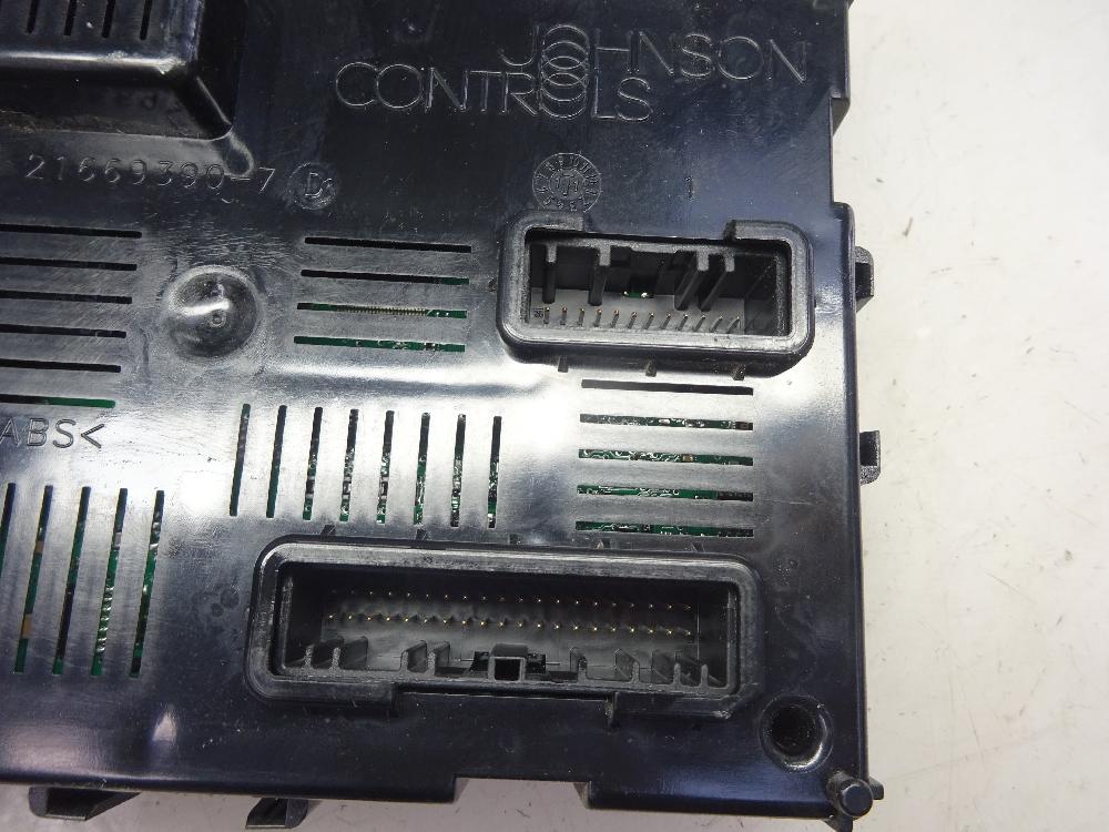 CAJA RELES FUSIBLES RENAULT CLIO 1.6 MT 112CV