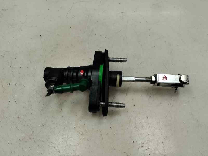 BOMBA EMBRAGUE TOYOTA VERSO 1.6 MT 112CV