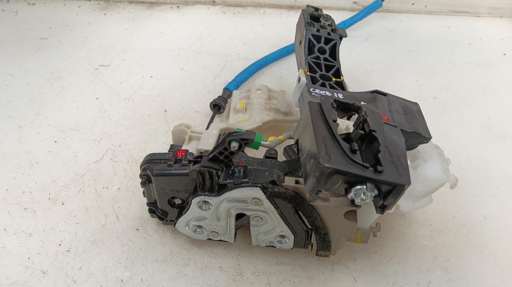 CERRADURA PUERTA DELANTERA IZQUIERDA KIA CEED 1.6 CRDI DCT 136CV
