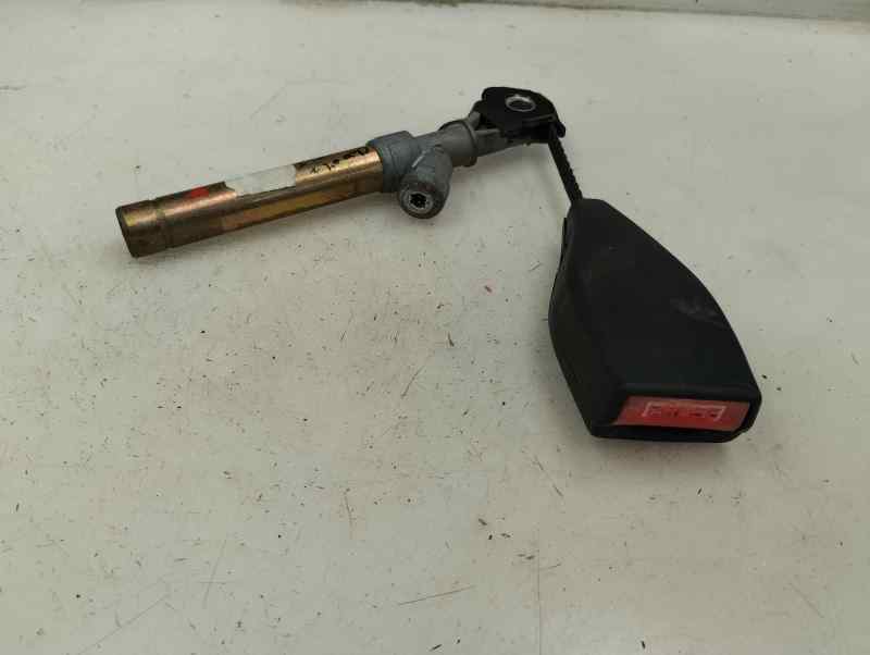 ANCLAJE CINTURON DELANTERO IZQUIERDO RENAULT CLIO 1.5 DCI MT 82CV
