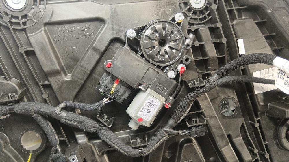 ELEVALUNAS DELANTERO IZQUIERDO KIA CEED 1.6 CRDI DCT 136CV
